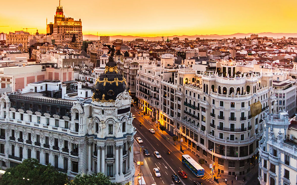 Madrid - Laguna Travel Agency